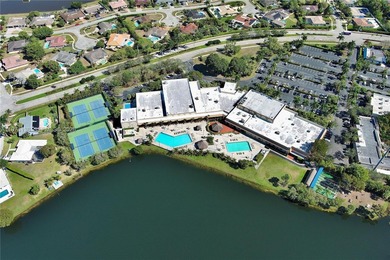 Spacious and beautifully maintained 2-bedroom, 2.5-bath on Bonaventure Country Club in Florida - for sale on GolfHomes.com, golf home, golf lot