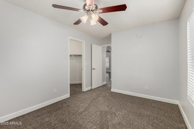 Golf Course 3 bedroom, 2 bath home with bonus room in Peoria! on Country Meadows Golf Club in Arizona - for sale on GolfHomes.com, golf home, golf lot