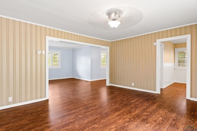 Welcome to this beautifully maintained 2-bedroom, 2-bathroom on Pinecrest Country Club in Texas - for sale on GolfHomes.com, golf home, golf lot