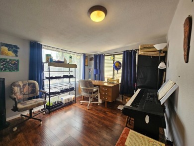 Come see this fantastic 2-bedroom, 1.5-bath home with a spacious on Viewpoint Golf Resort in Arizona - for sale on GolfHomes.com, golf home, golf lot