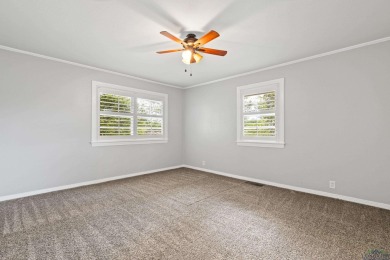 Welcome to this beautifully maintained 2-bedroom, 2-bathroom on Pinecrest Country Club in Texas - for sale on GolfHomes.com, golf home, golf lot