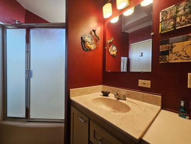 Come see this fantastic 2-bedroom, 1.5-bath home with a spacious on Viewpoint Golf Resort in Arizona - for sale on GolfHomes.com, golf home, golf lot
