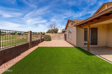 Golf Course 3 bedroom, 2 bath home with bonus room in Peoria! on Country Meadows Golf Club in Arizona - for sale on GolfHomes.com, golf home, golf lot