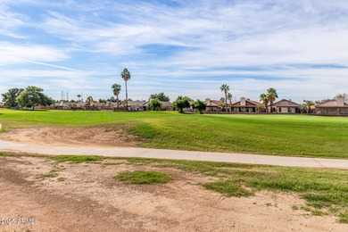 Golf Course 3 bedroom, 2 bath home with bonus room in Peoria! on Country Meadows Golf Club in Arizona - for sale on GolfHomes.com, golf home, golf lot