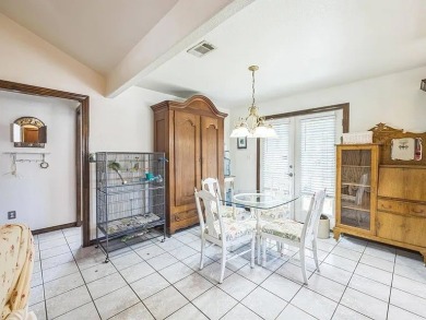 Adorable single family home in Original Townsite... NO HOA fees! on South Padre Island Golf Club in Texas - for sale on GolfHomes.com, golf home, golf lot