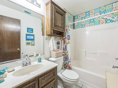 Adorable single family home in Original Townsite... NO HOA fees! on South Padre Island Golf Club in Texas - for sale on GolfHomes.com, golf home, golf lot