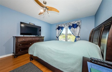 MOTIVATED SELLER! Offering up to $5k towards Buyers CLOSING on Feather Sound Country Club in Florida - for sale on GolfHomes.com, golf home, golf lot