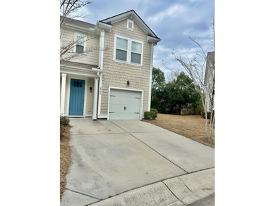 End-unit opportunity in Sunrise at The Farm in Summerville! This on Golf Club At Wescott Plantation in South Carolina - for sale on GolfHomes.com, golf home, golf lot