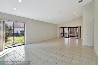 Beautiful golf course views right out back of this home in the on Bonaventure Country Club in Florida - for sale on GolfHomes.com, golf home, golf lot