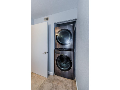 MOTIVATED SELLER! Offering up to $5k towards Buyers CLOSING on Feather Sound Country Club in Florida - for sale on GolfHomes.com, golf home, golf lot