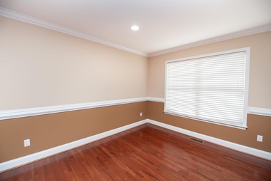 This beauty near the golf course is move in ready offering 3 on Cherokee National Golf and Country Club in South Carolina - for sale on GolfHomes.com, golf home, golf lot