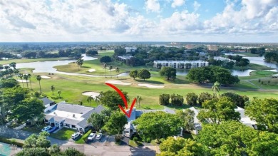 Beautiful golf course views right out back of this home in the on Bonaventure Country Club in Florida - for sale on GolfHomes.com, golf home, golf lot