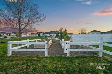 Luxury and comfort with Room to Roam. Escape suburban life at on Purple Sage Golf Course in Idaho - for sale on GolfHomes.com, golf home, golf lot