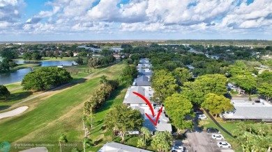 Beautiful golf course views right out back of this home in the on Bonaventure Country Club in Florida - for sale on GolfHomes.com, golf home, golf lot