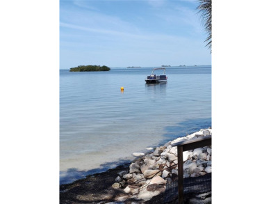 PRICE IMPROVEMENT!!!!You will love this spacious end unit on The Dunedin Country Club in Florida - for sale on GolfHomes.com, golf home, golf lot