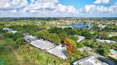 Beautiful golf course views right out back of this home in the on Bonaventure Country Club in Florida - for sale on GolfHomes.com, golf home, golf lot