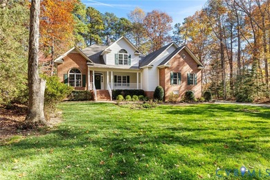 Golf Course Living at It's Finest! Charming home with main level on Highlands Golfers Club in Virginia - for sale on GolfHomes.com, golf home, golf lot