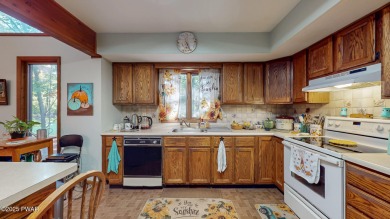 Welcome to this expansive 4 bedroom 4 bath home perfectly on The Hideout Golf in Pennsylvania - for sale on GolfHomes.com, golf home, golf lot