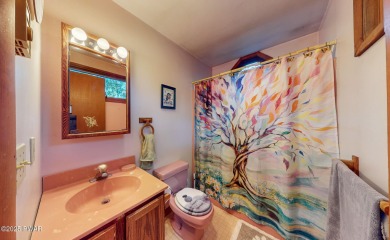Welcome to this expansive 4 bedroom 4 bath home perfectly on The Hideout Golf in Pennsylvania - for sale on GolfHomes.com, golf home, golf lot