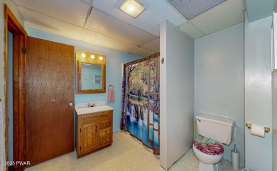 Welcome to this expansive 4 bedroom 4 bath home perfectly on The Hideout Golf in Pennsylvania - for sale on GolfHomes.com, golf home, golf lot