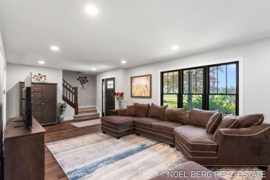 This beautifully remodeled 3 bedroom, 2 1/2 bath home sits on on Terra Verde Golf Course in Michigan - for sale on GolfHomes.com, golf home, golf lot