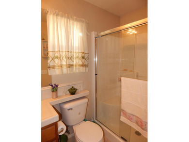 Welcome to 879 Matterhorn Ct. The original owners have taken on Mission Lakes Country Club in California - for sale on GolfHomes.com, golf home, golf lot