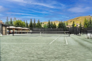 Elkhorn Springs Penthouse with 4BR, 4.5 baths, TV area, great on Elkhorn Golf Club in Idaho - for sale on GolfHomes.com, golf home, golf lot