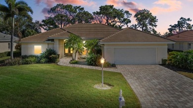 UPDATED ROOF, AC  MORE! Home! 8111 Fairhaven Glen, University on University Park Country Club in Florida - for sale on GolfHomes.com, golf home, golf lot