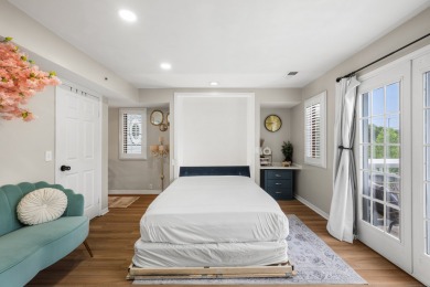 Updated 2-story loft-style penthouse located in a beautifully on Norwich Golf Course in Connecticut - for sale on GolfHomes.com, golf home, golf lot