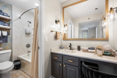 Updated 2-story loft-style penthouse located in a beautifully on Norwich Golf Course in Connecticut - for sale on GolfHomes.com, golf home, golf lot