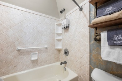 Updated 2-story loft-style penthouse located in a beautifully on Norwich Golf Course in Connecticut - for sale on GolfHomes.com, golf home, golf lot