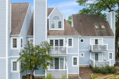 Updated 2-story loft-style penthouse located in a beautifully on Norwich Golf Course in Connecticut - for sale on GolfHomes.com, golf home, golf lot