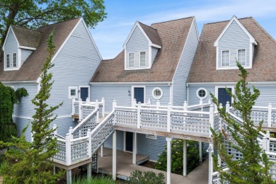 Updated 2-story loft-style penthouse located in a beautifully on Norwich Golf Course in Connecticut - for sale on GolfHomes.com, golf home, golf lot