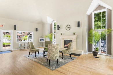 Updated 2-story loft-style penthouse located in a beautifully on Norwich Golf Course in Connecticut - for sale on GolfHomes.com, golf home, golf lot