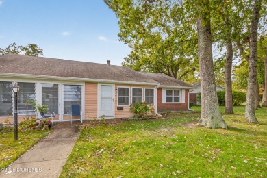 Come see this Beautifully Renovated Marlborough End-Unit Condo on Greenbriar Woodlands in New Jersey - for sale on GolfHomes.com, golf home, golf lot