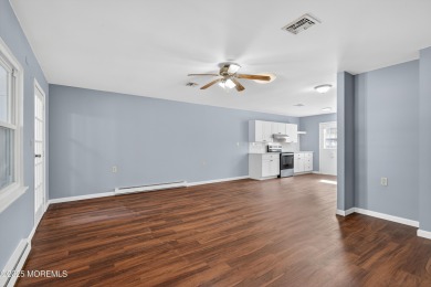 Come see this Beautifully Renovated Marlborough End-Unit Condo on Greenbriar Woodlands in New Jersey - for sale on GolfHomes.com, golf home, golf lot