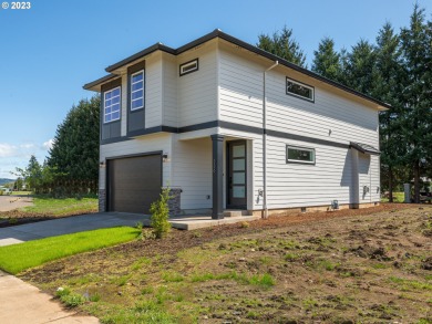 Introducing contemporary construction, conveniently located just on Emerald Valley Golf Course in Oregon - for sale on GolfHomes.com, golf home, golf lot