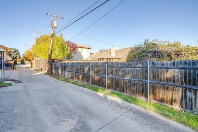 Discover an exceptional opportunity to build in a prime location on River Crest Country Club in Texas - for sale on GolfHomes.com, golf home, golf lot