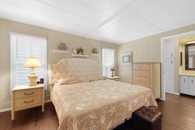 Super Cute Move-In Ready Home in Golfing Community!  Welcome to on Maple Leaf Golf and Country Club in Florida - for sale on GolfHomes.com, golf home, golf lot