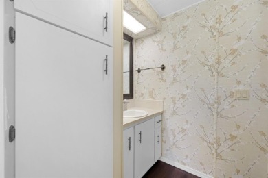 Super Cute Move-In Ready Home in Golfing Community!  Welcome to on Maple Leaf Golf and Country Club in Florida - for sale on GolfHomes.com, golf home, golf lot
