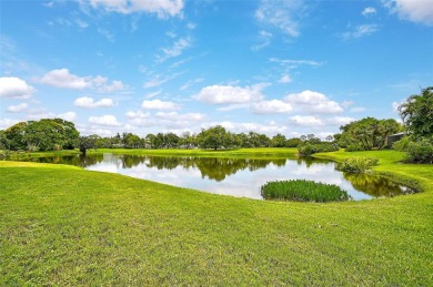 **NEWER CONSTRUCTION (2014) -- IMPRESSIVE, CUSTOM *COURTYARD on The Oaks Club in Florida - for sale on GolfHomes.com, golf home, golf lot