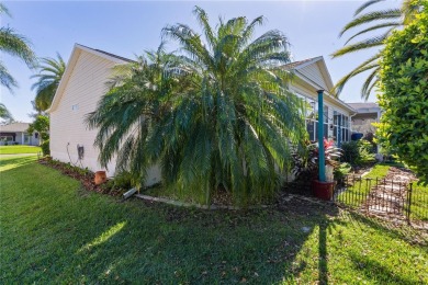 BOND PAID! FULL 3-CAR GARAGE on this stunning 3/2 Amarillo on a on The Links of Spruce Creek in Florida - for sale on GolfHomes.com, golf home, golf lot