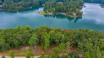 Perfect homesite for a lower level walk-out plan. Lot has .70 on The Reserve At Lake Keowee in South Carolina - for sale on GolfHomes.com, golf home, golf lot