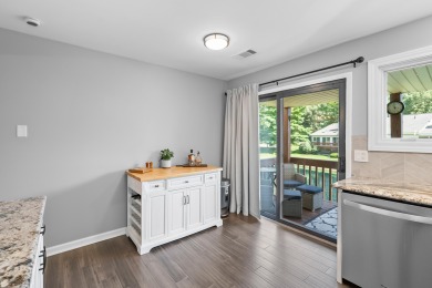 Lovely Lakes of Woodbridge condo. Two bedroom, two full bath in on The Moors Golf Club in Michigan - for sale on GolfHomes.com, golf home, golf lot