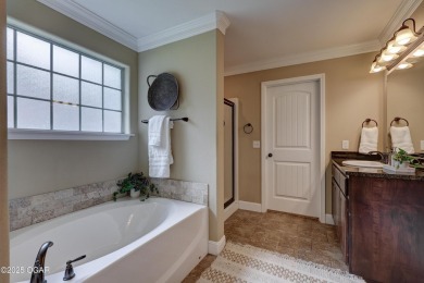 Spacious and Functional Living in Briarbrook!
Step inside this on Briarbrook Golf Course in Missouri - for sale on GolfHomes.com, golf home, golf lot