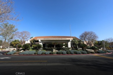 End unit, 3-bedroom, 2-bathroom Villa Puerta, boasting mountain on Leisure Village Par 3 Golf Course in California - for sale on GolfHomes.com, golf home, golf lot