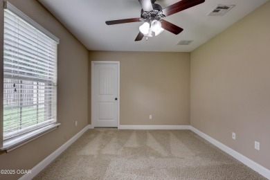 Spacious and Functional Living in Briarbrook!
Step inside this on Briarbrook Golf Course in Missouri - for sale on GolfHomes.com, golf home, golf lot