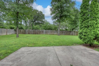Spacious and Functional Living in Briarbrook!
Step inside this on Briarbrook Golf Course in Missouri - for sale on GolfHomes.com, golf home, golf lot