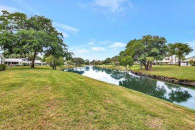 Charming and tastefully furnished 3-bedroom (2 bedrooms plus on Hunters Run Golf and Country Club in Florida - for sale on GolfHomes.com, golf home, golf lot