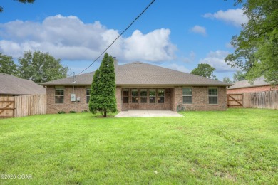 Spacious and Functional Living in Briarbrook!
Step inside this on Briarbrook Golf Course in Missouri - for sale on GolfHomes.com, golf home, golf lot